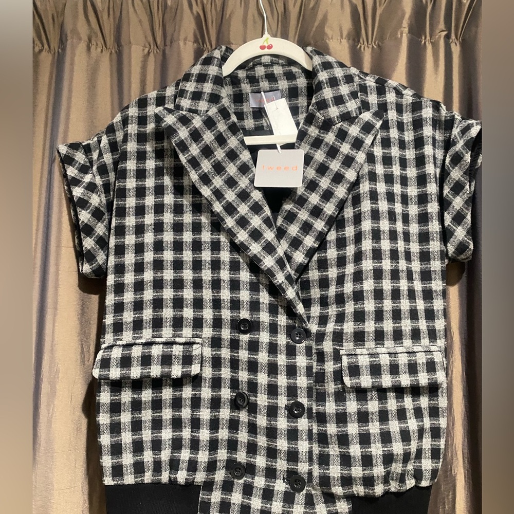 Tweed Black and White Jacket/ Size Small/ super cute.